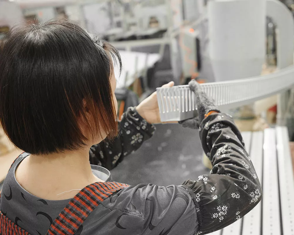 পিভিসি প্লাস্টিকের ট্রাঙ্কিং-এ সিই সার্টিফিকেশন এবং জাতীয় মানের মধ্যে পার্থক্য কী?